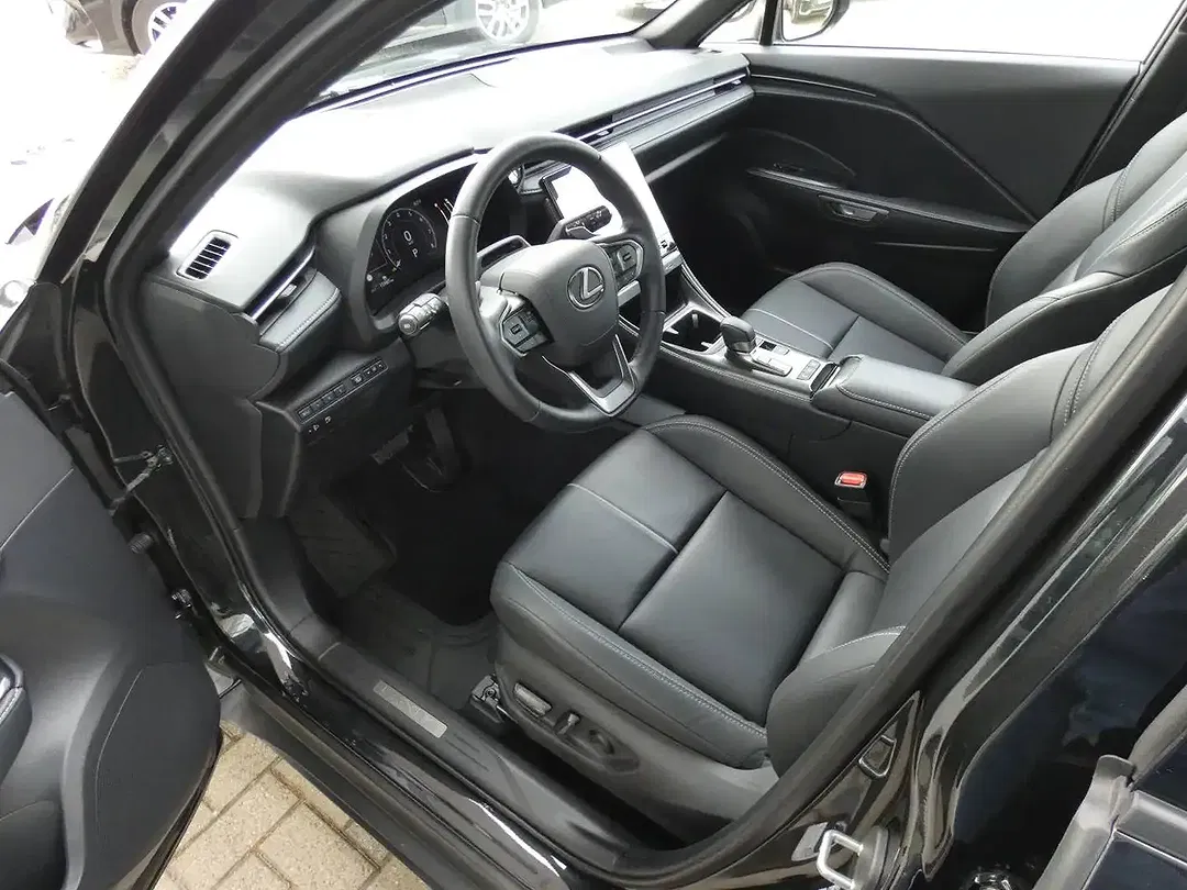 Lexus LBX Hybrid Relax - Thumbnail 9