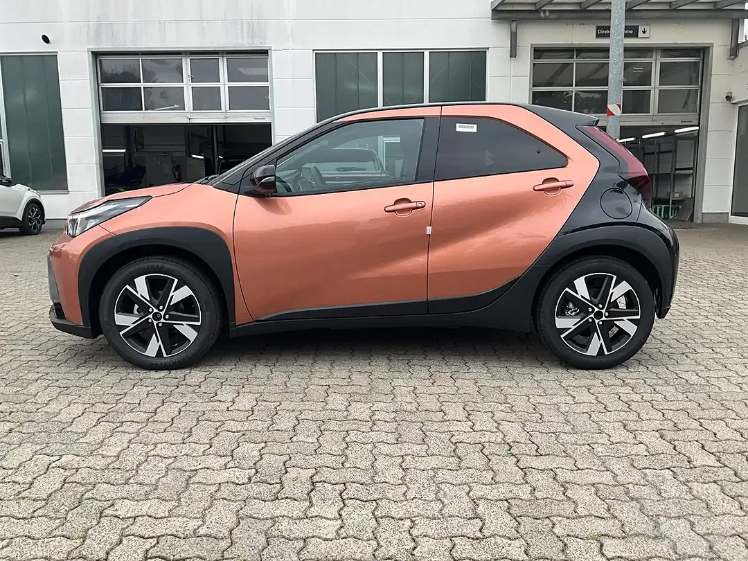 Toyota Aygo X 1.5 Hybrid Teamplayer - Thumbnail 2