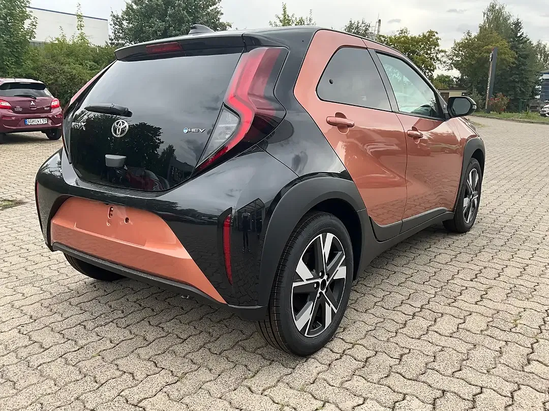 Toyota Aygo X 1.5 Hybrid Teamplayer - Thumbnail 5