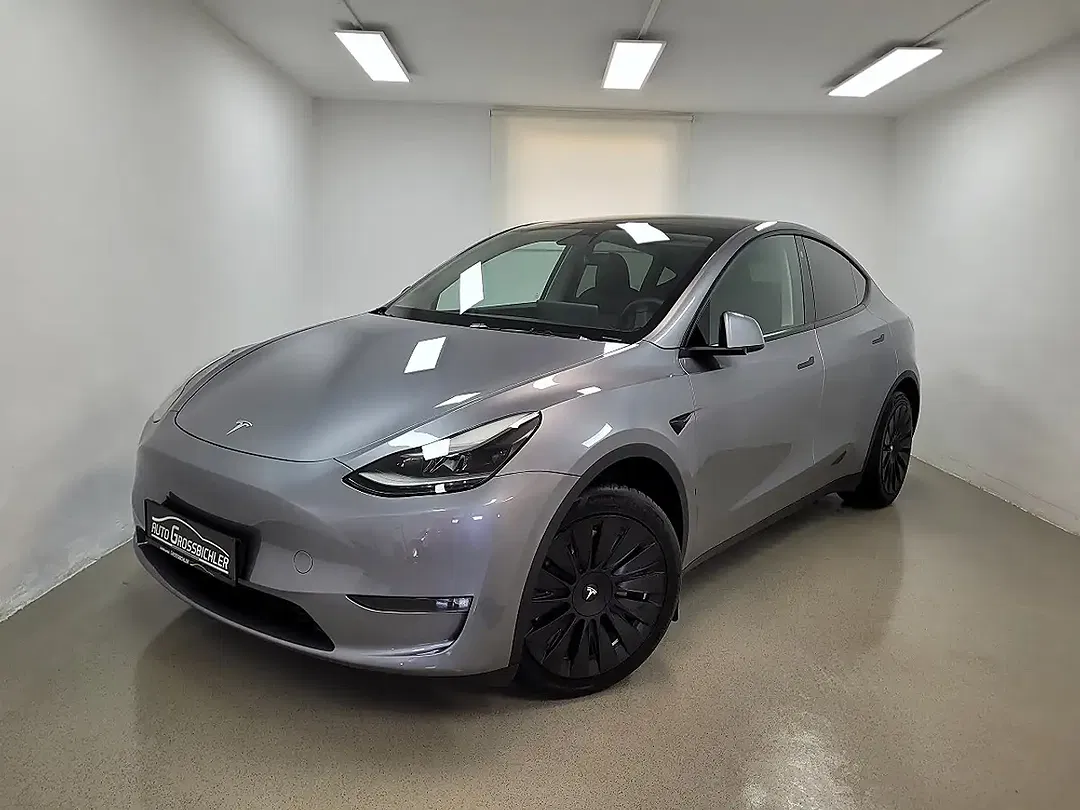 Tesla Model Y AWD Long Range - Thumbnail 14