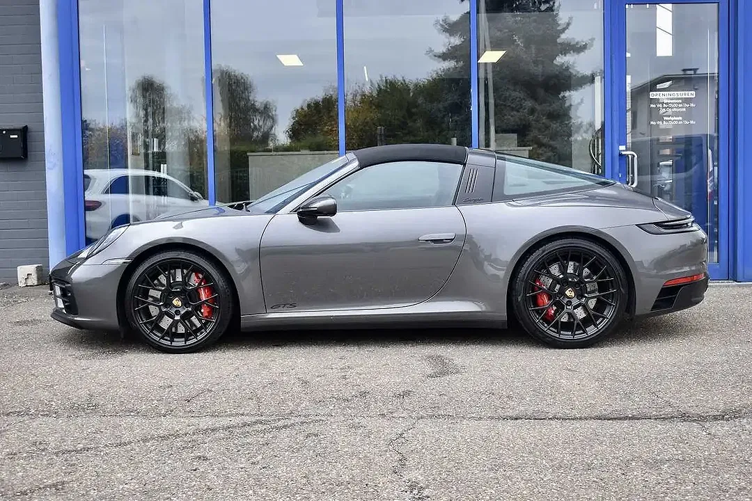 Porsche 911 S/T Targa 4 GTS - Thumbnail 9