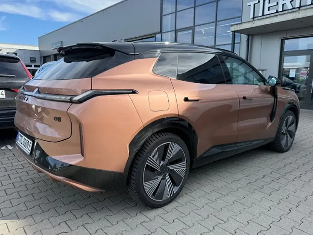 Lynk & Co 08 - Thumbnail 5