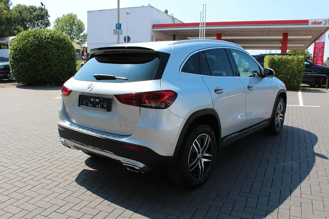 Mercedes-Benz GLA 200 7G-DCT MBUX - Thumbnail 5
