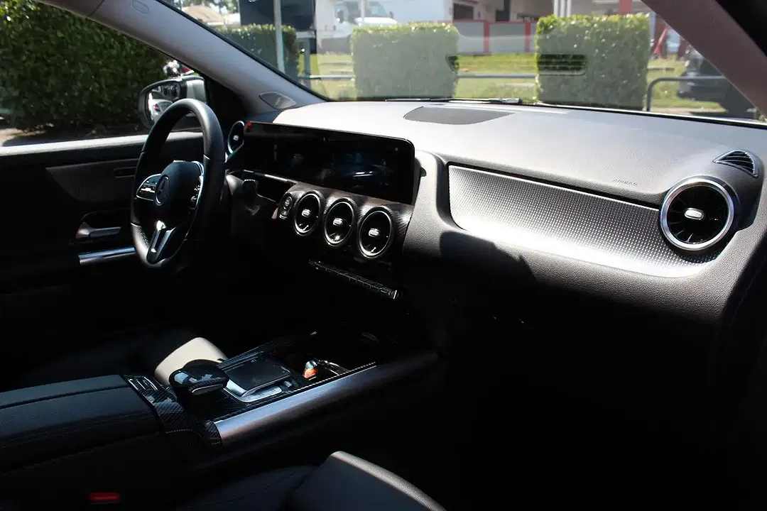 Mercedes-Benz GLA 200 7G-DCT MBUX - Thumbnail 7