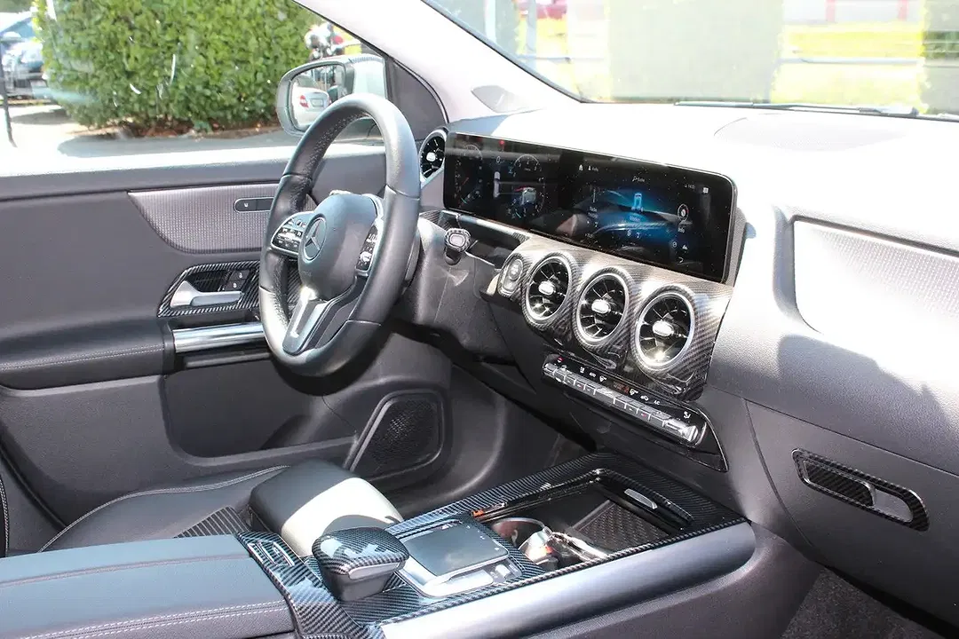 Mercedes-Benz GLA 200 7G-DCT MBUX - Thumbnail 8