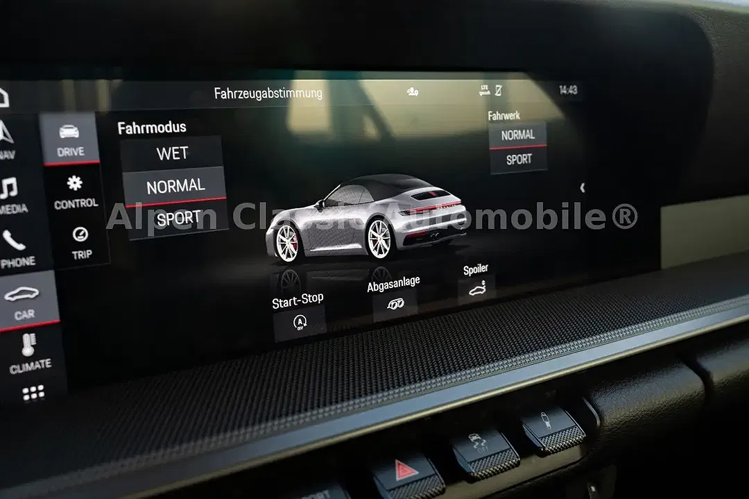 Porsche 992 Carrera 4 Cabriolet - Thumbnail 8