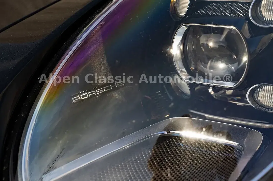 Porsche 992 Carrera 4 Cabriolet - Thumbnail 9
