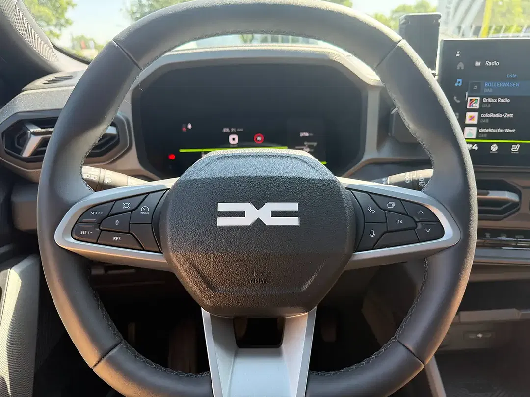 Dacia Bigster TCe Journey - Thumbnail 13