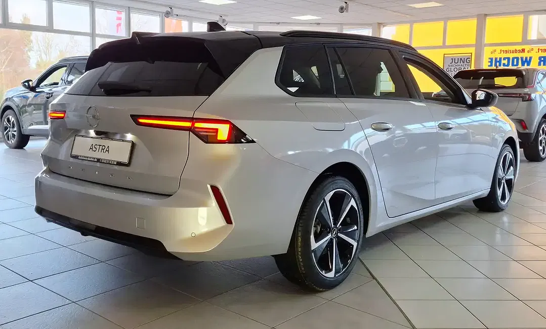 Opel Astra Elegance - Thumbnail 3