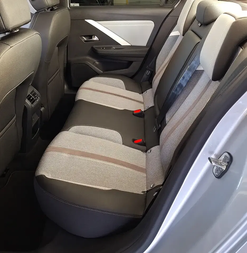 Opel Astra Elegance - Thumbnail 6