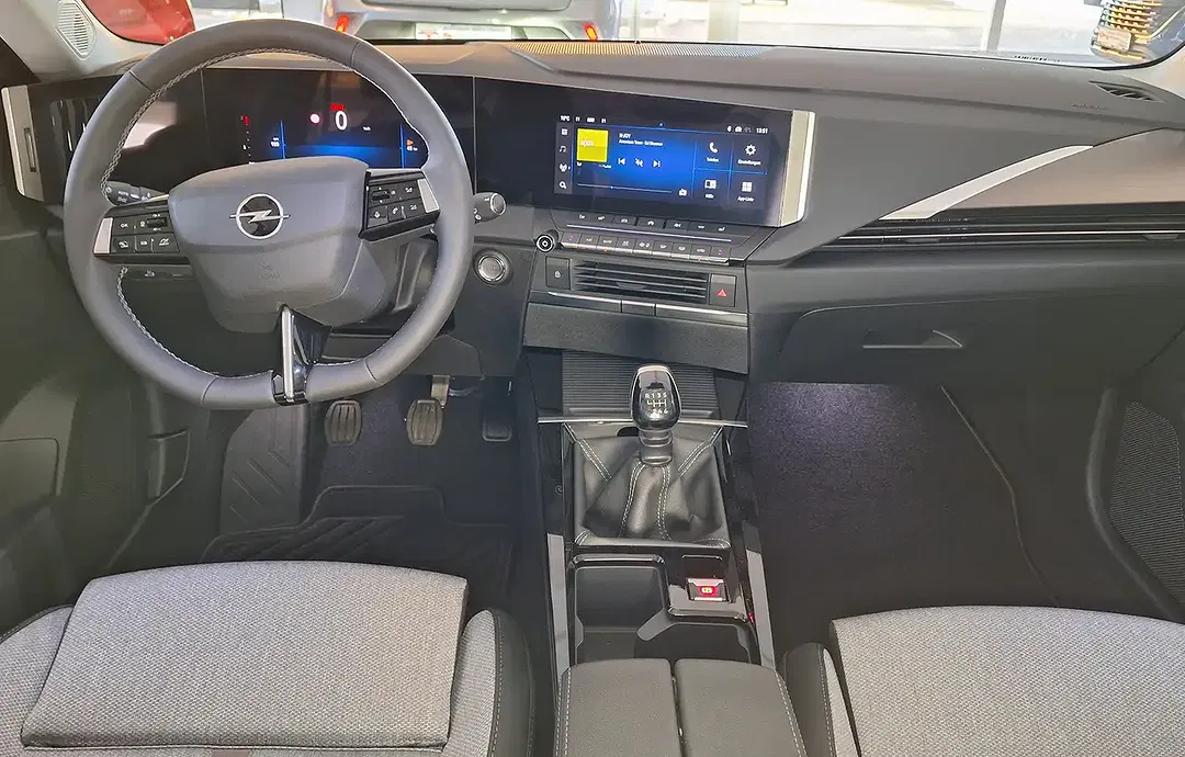 Opel Astra Elegance - Thumbnail 7