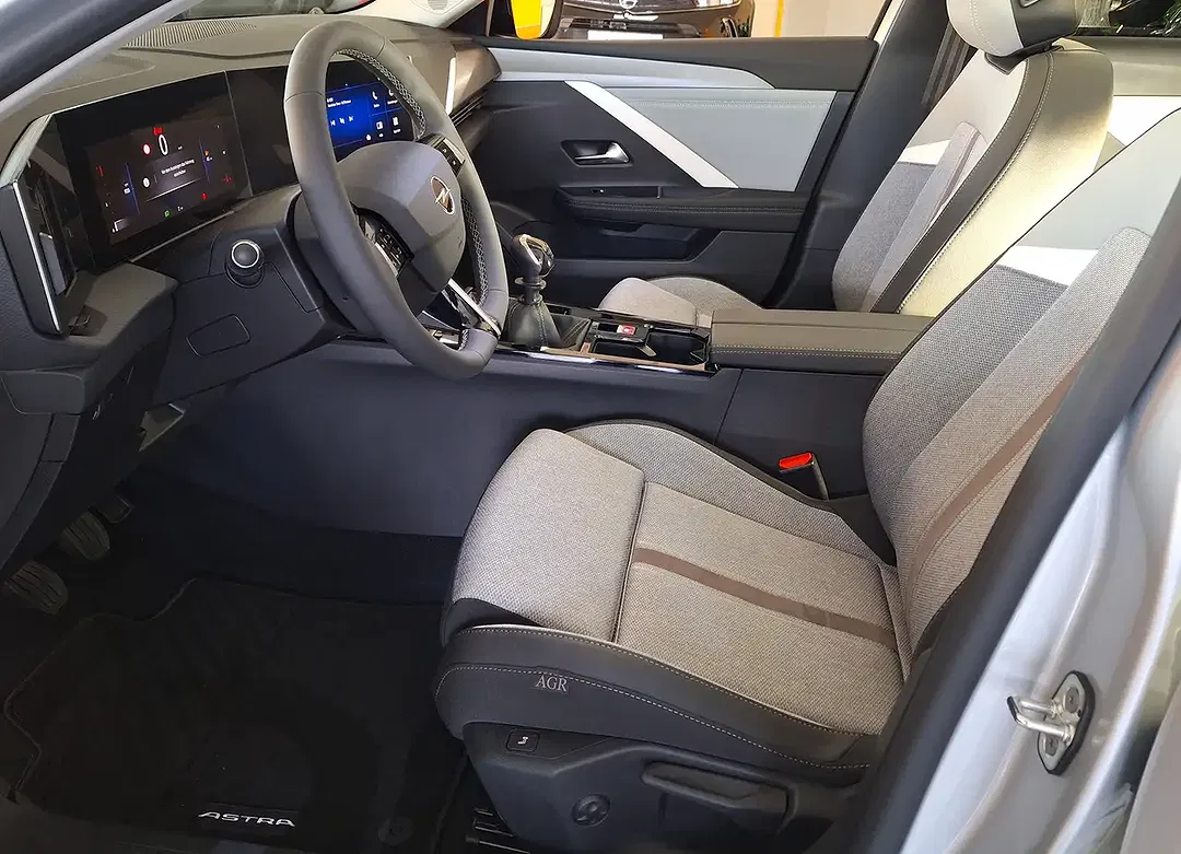 Opel Astra Elegance - Thumbnail 8
