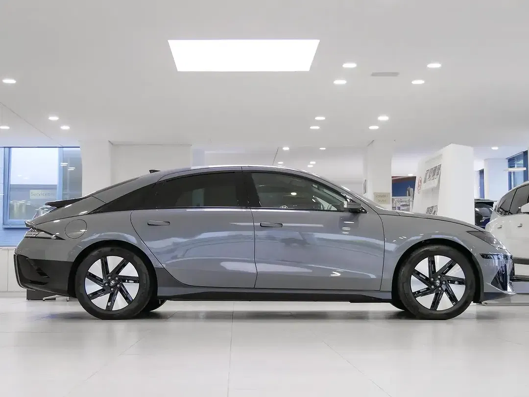 Hyundai IONIQ 6 UNIQ - Thumbnail 10
