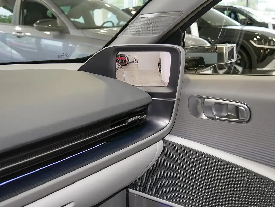 Hyundai IONIQ 6 UNIQ - Thumbnail 17
