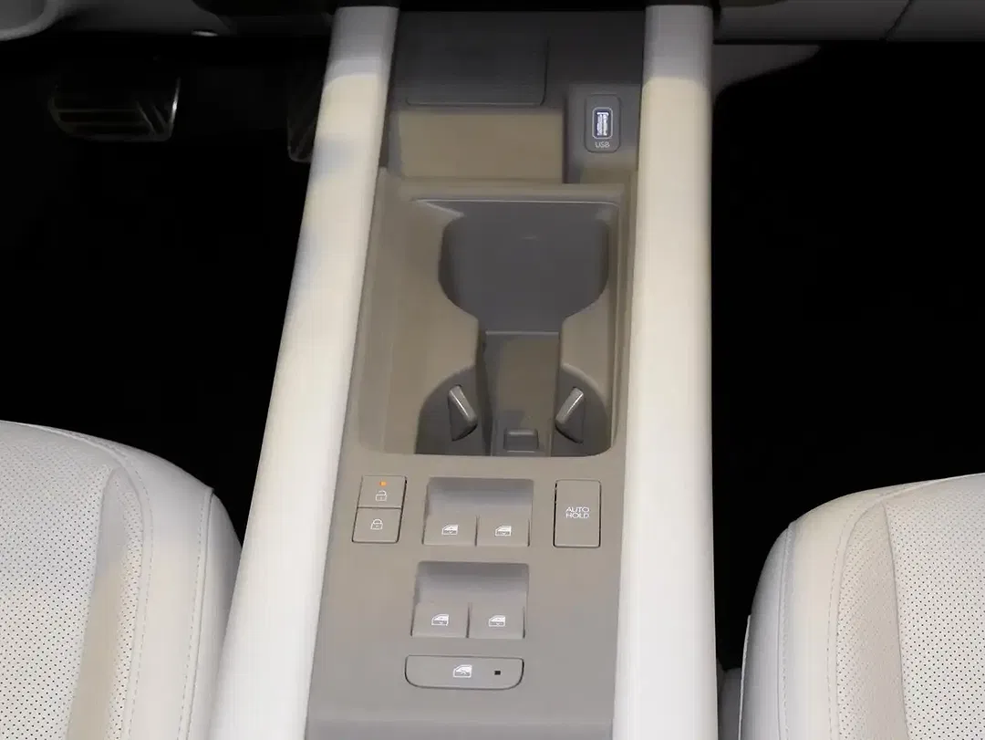 Hyundai IONIQ 6 UNIQ - Thumbnail 25