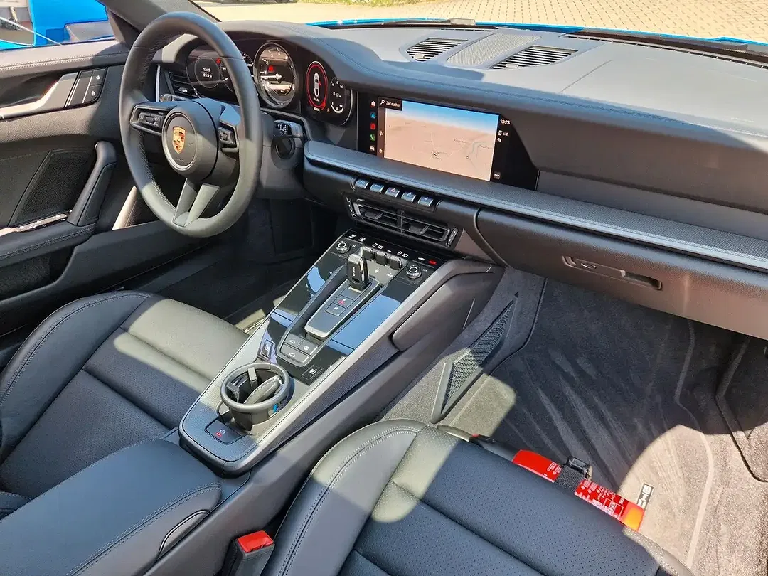 Porsche 992 Carrera - foto 2