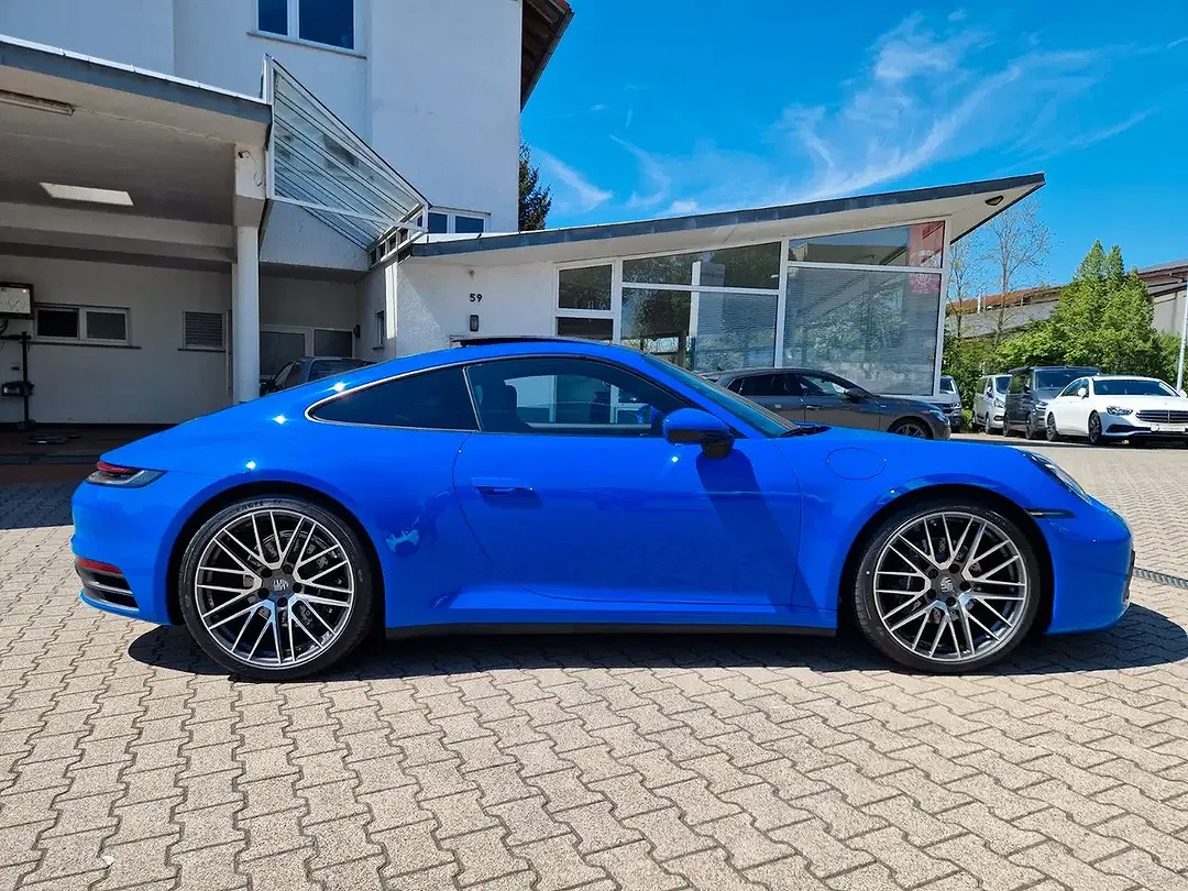 Porsche 992 Carrera - Thumbnail 7