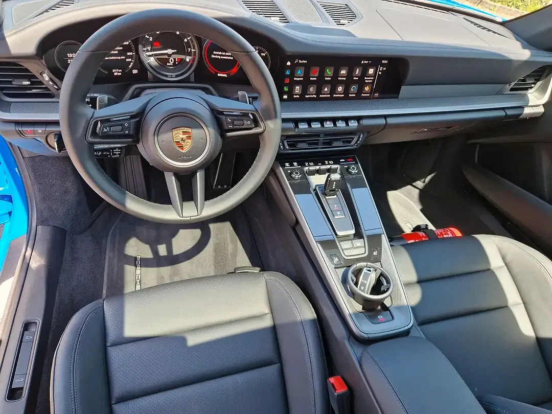 Porsche 992 Carrera - Thumbnail 8
