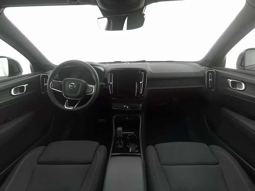 Volvo XC40 Recharge Plus - Thumbnail 3