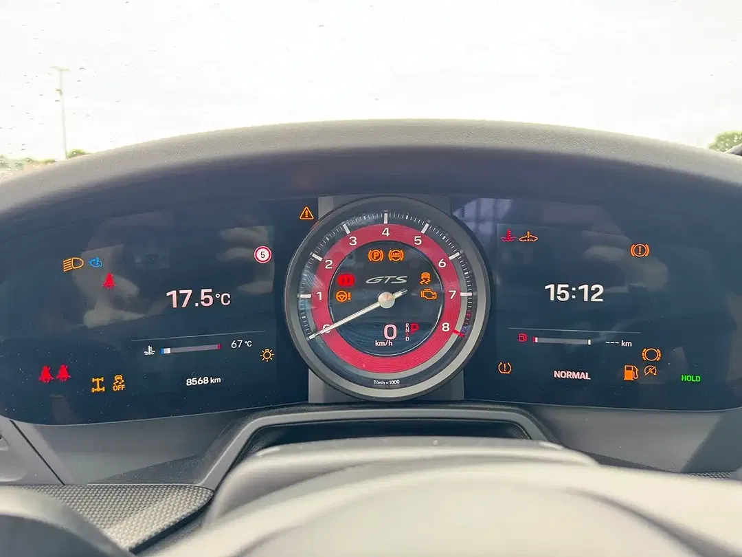 Porsche 992 Targa 4 GTS - Thumbnail 14