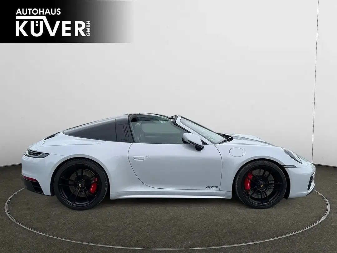 Porsche 992 Targa 4 GTS - Thumbnail 4