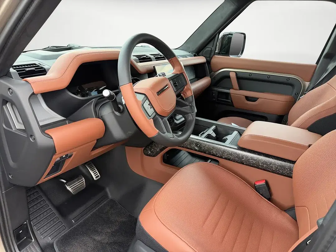 Land Rover Defender P635 OCTA Edition - Thumbnail 11