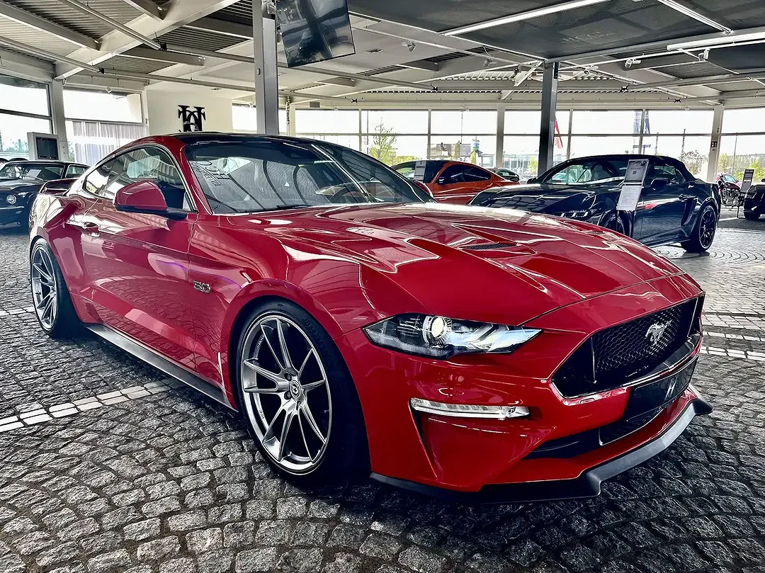 Ford Mustang GT - Thumbnail 3