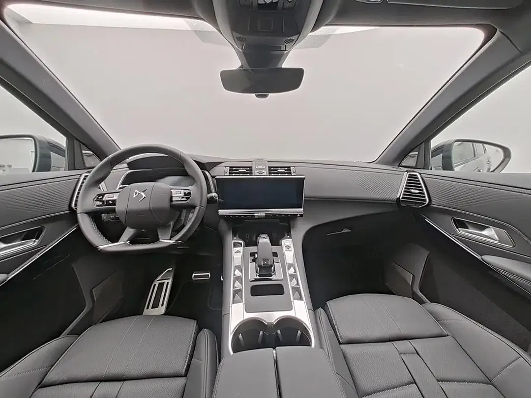 DS Automobiles DS 7 Crossback - Thumbnail 9
