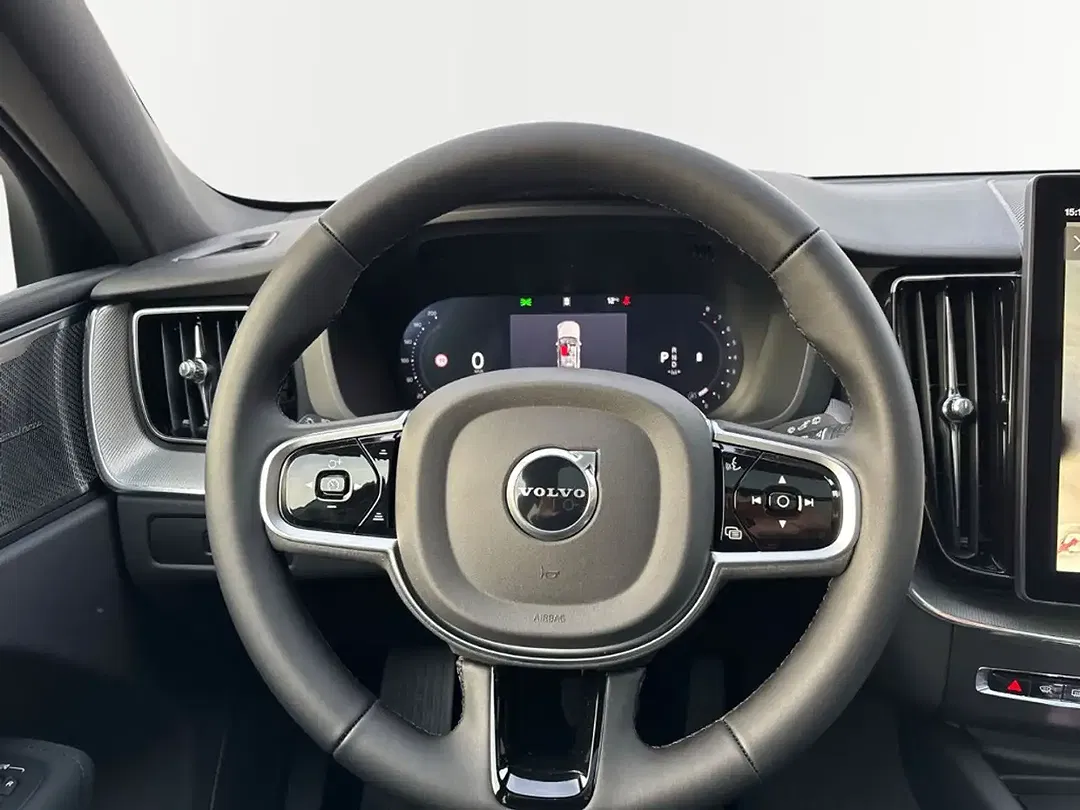 Volvo XC60 B5 AWD Plus Black Edition - Thumbnail 13