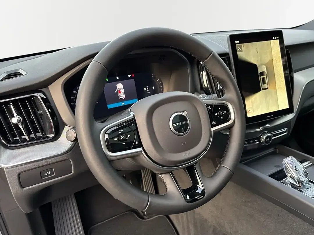 Volvo XC60 B5 AWD Plus Black Edition - foto 14