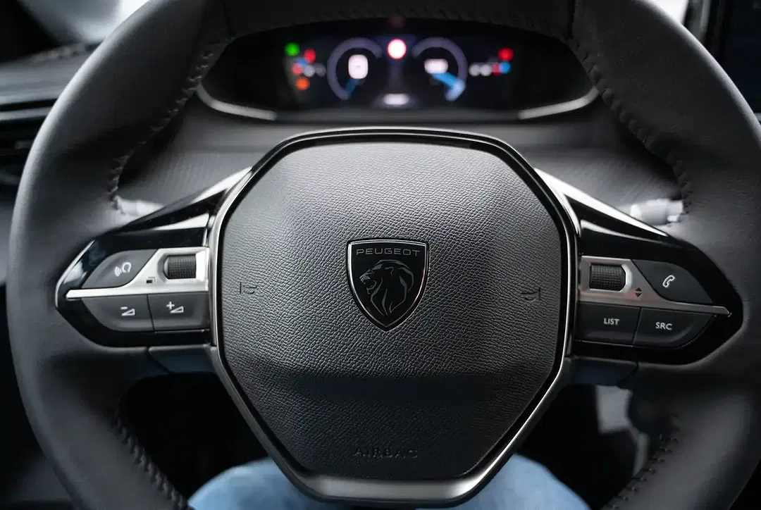 Peugeot 208 100 PureTech Allure - Thumbnail 13