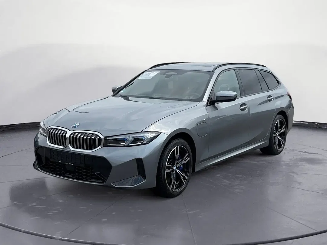 BMW 330 AUT Touring M Sport - Afbeelding 1
