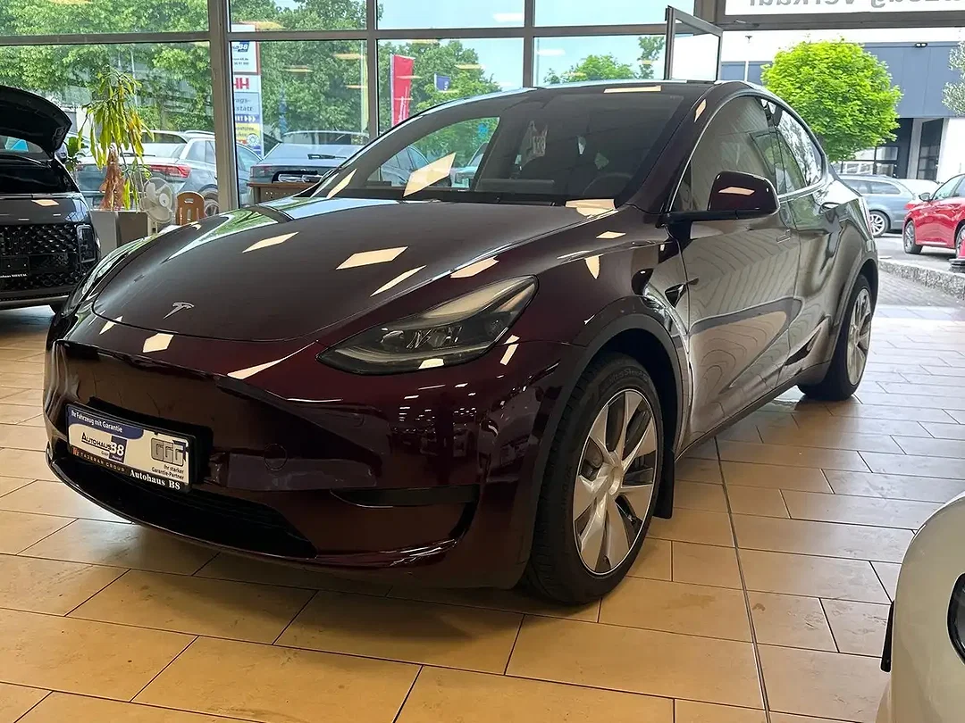 Tesla Model Y RWD - Afbeelding 1