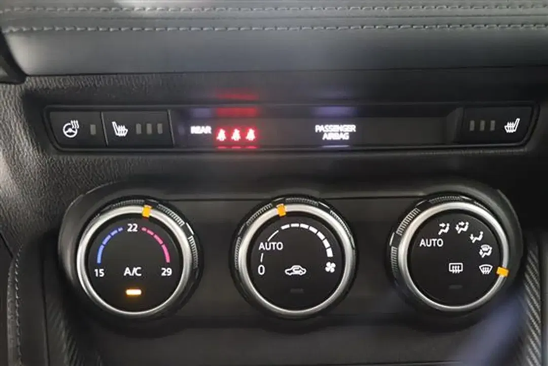 Mazda 2 MHEV - Thumbnail 14