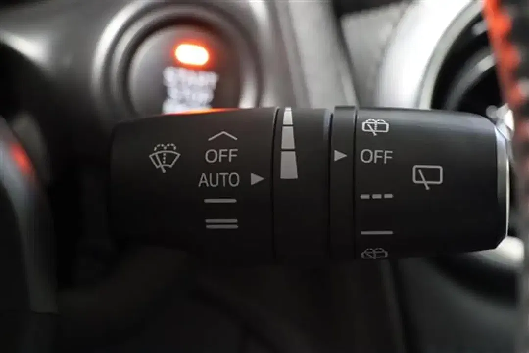 Mazda 2 MHEV - Thumbnail 19