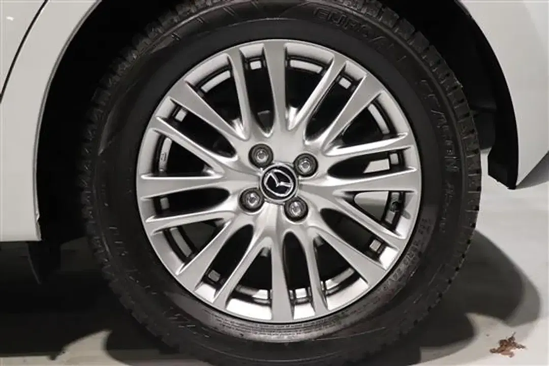 Mazda 2 MHEV - Thumbnail 5