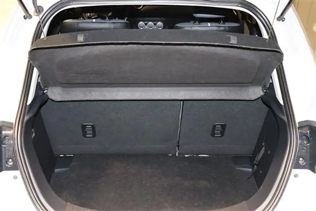 Mazda 2 MHEV - Thumbnail 6