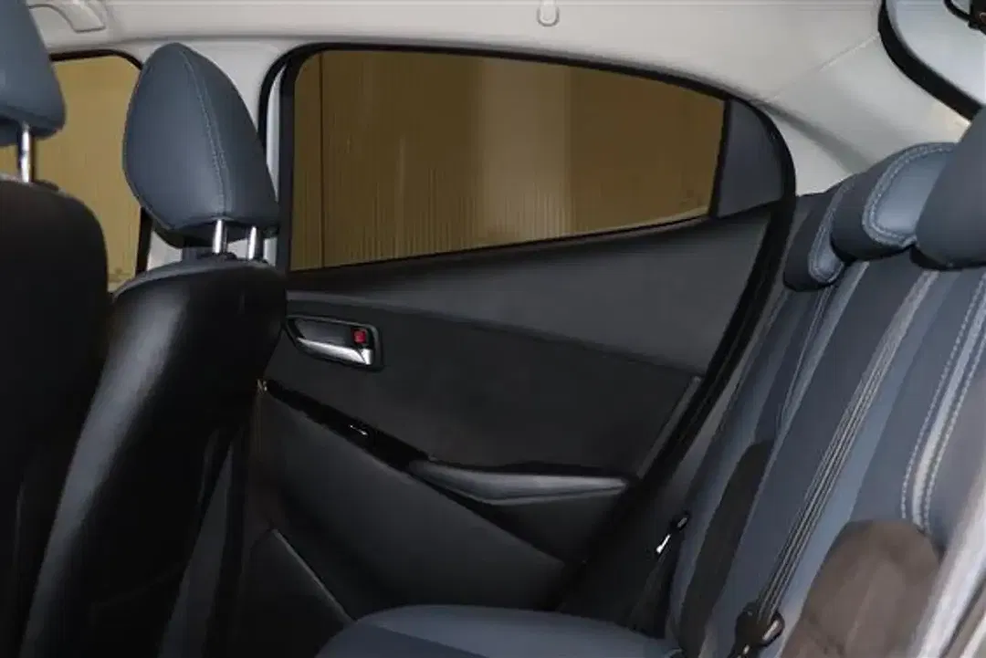 Mazda 2 MHEV - Thumbnail 7