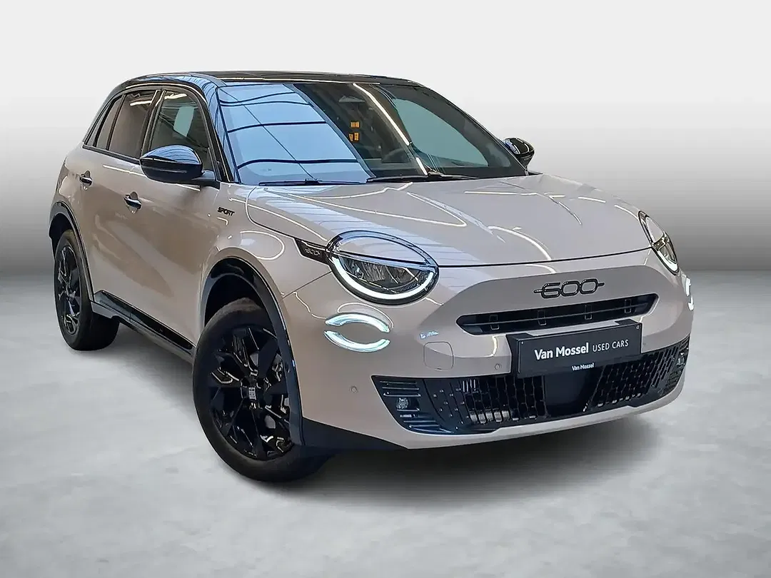 Fiat 600 Hybrid Sport - Thumbnail 4
