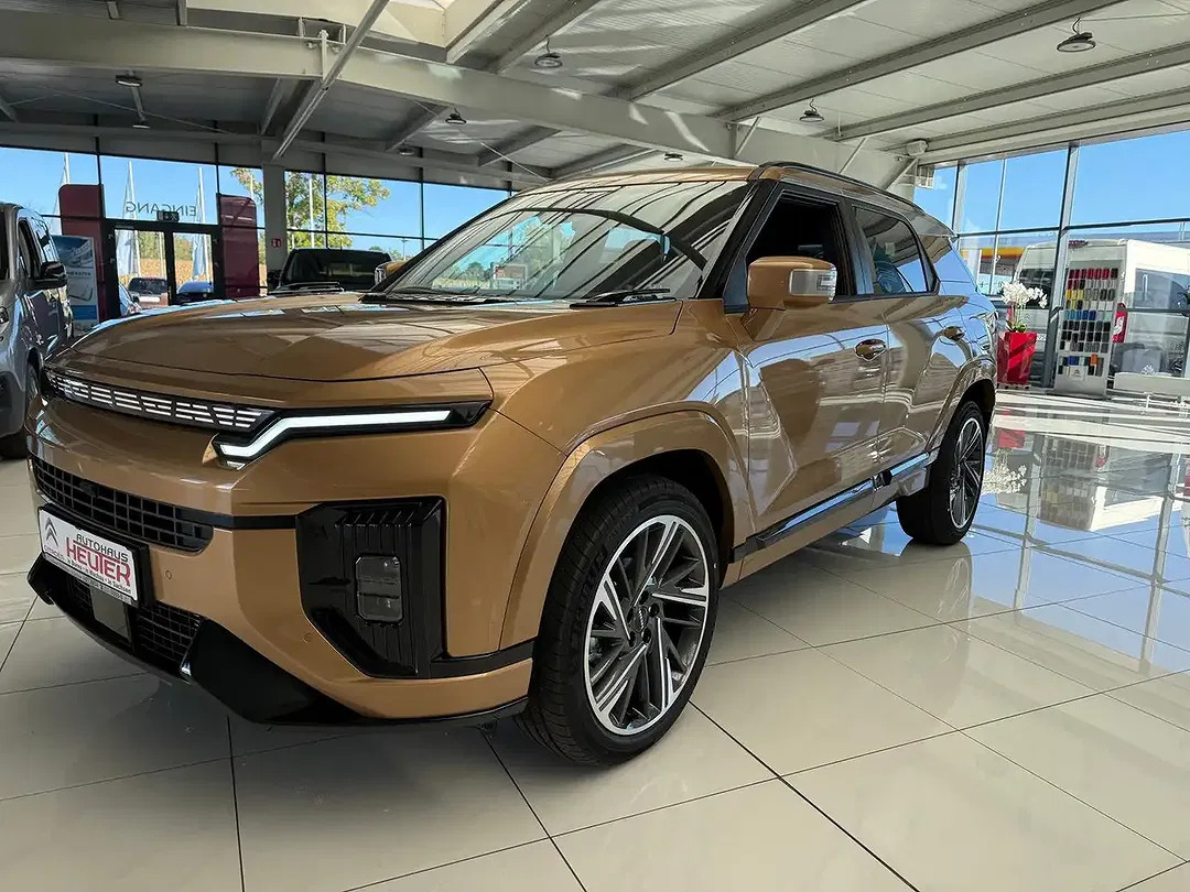 KGM Actyon - Thumbnail 4