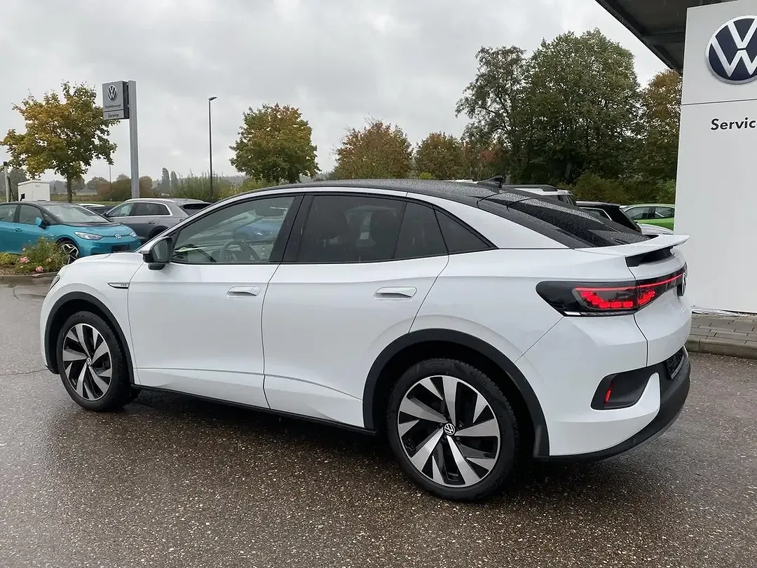 Volkswagen ID.5 Pro - Thumbnail 3