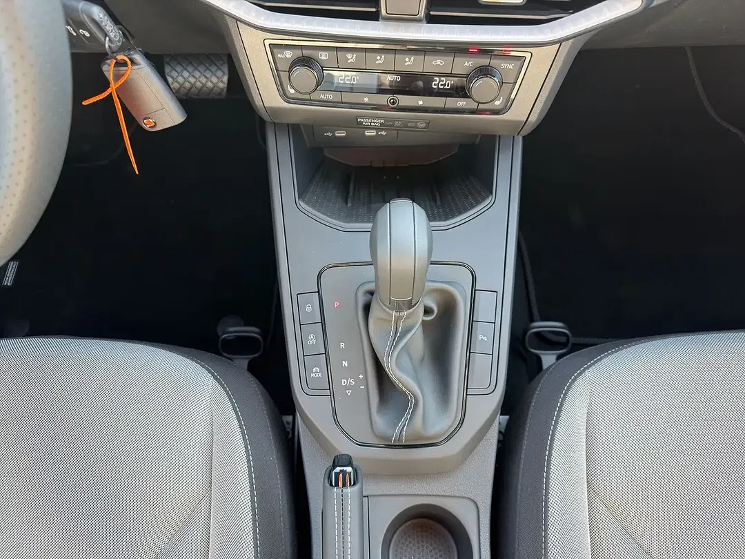 SEAT Ibiza 1.0 TSI DSG FR - Thumbnail 6