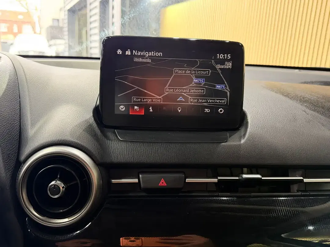 Mazda 2 1.5 SKYACTIV-G MHEV - Thumbnail 11