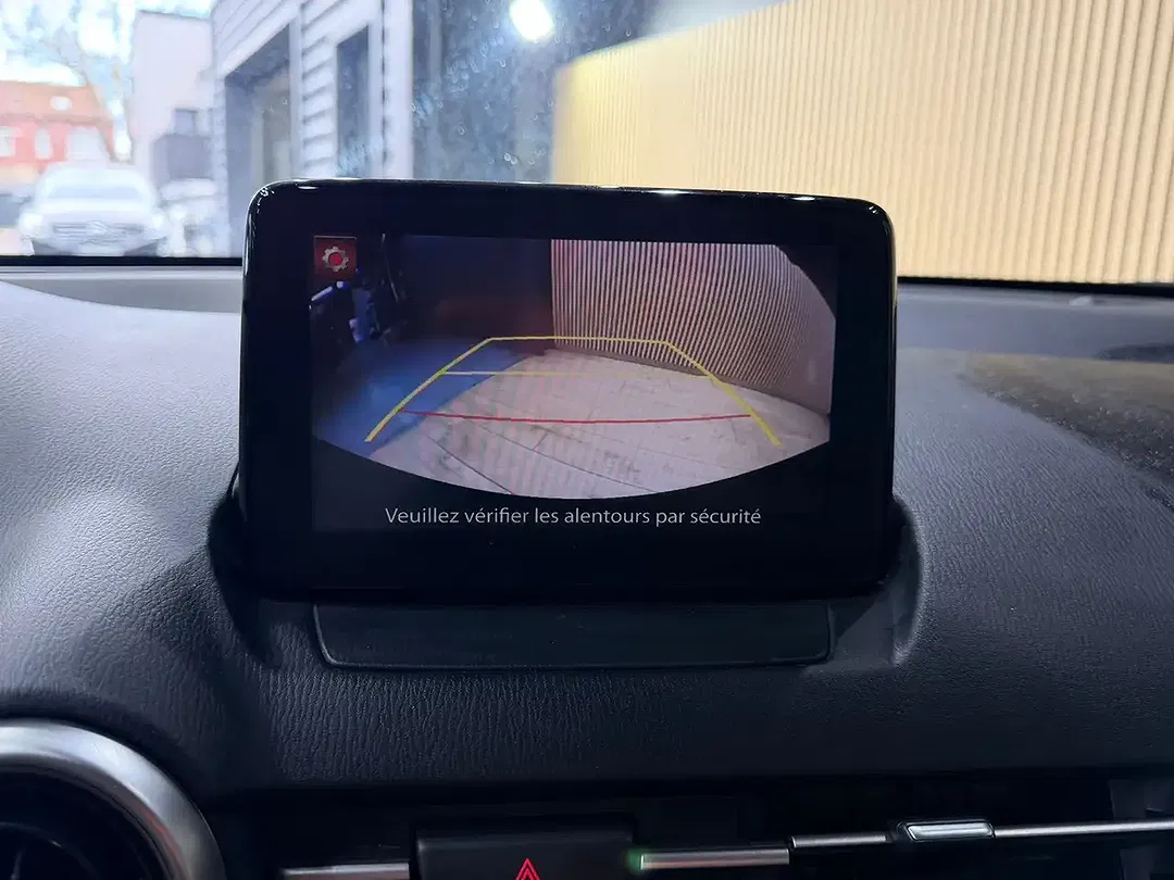 Mazda 2 1.5 SKYACTIV-G MHEV - Thumbnail 12