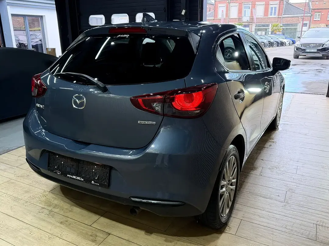 Mazda 2 1.5 SKYACTIV-G MHEV - Thumbnail 3