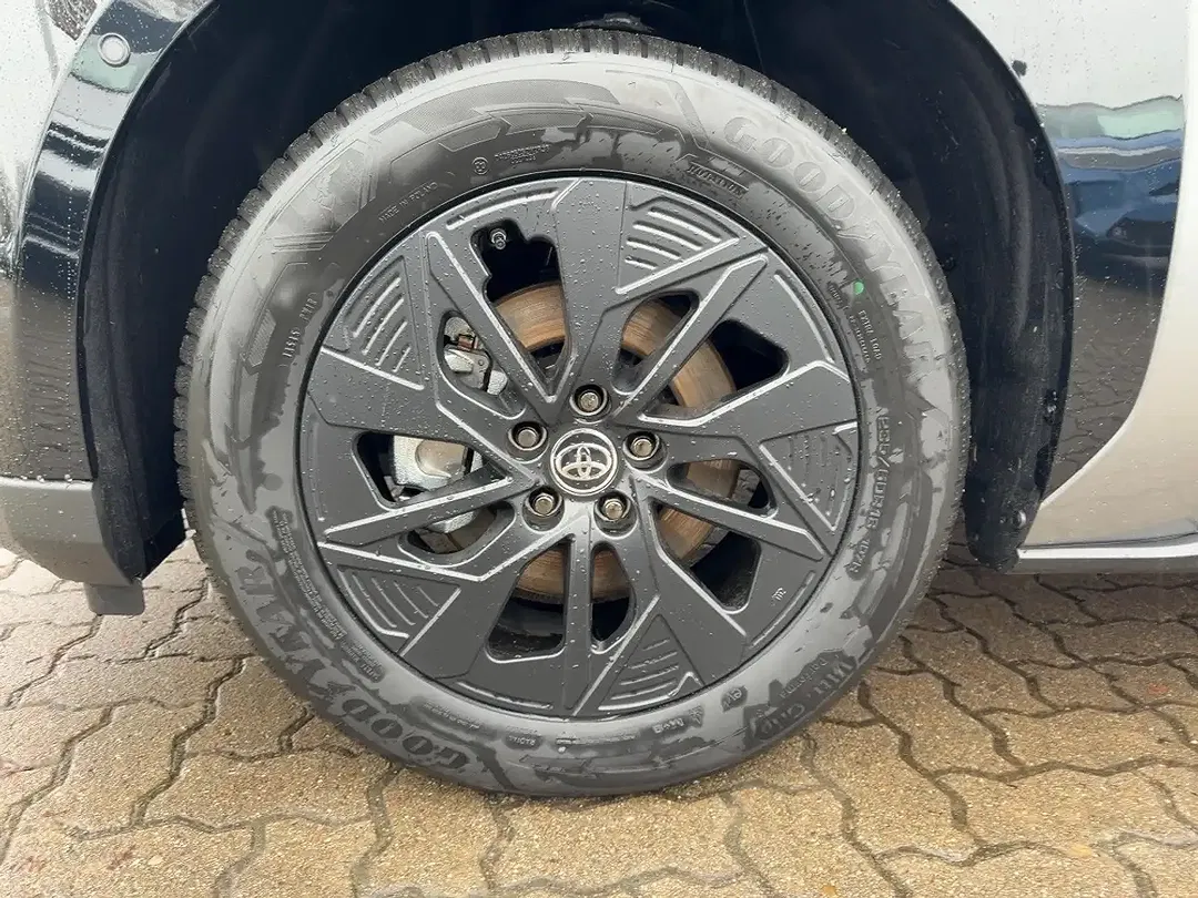 Toyota bZ4X 4x4 Lounge - Thumbnail 7