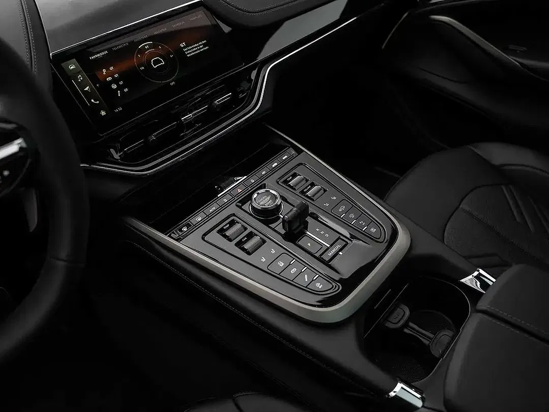 Aston Martin DBX V8 4x4 S - Thumbnail 33