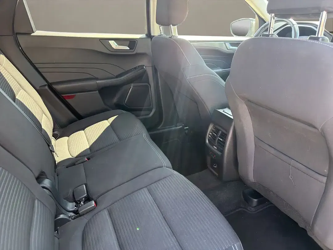 Ford Kuga 1.5 Titanium - Thumbnail 14