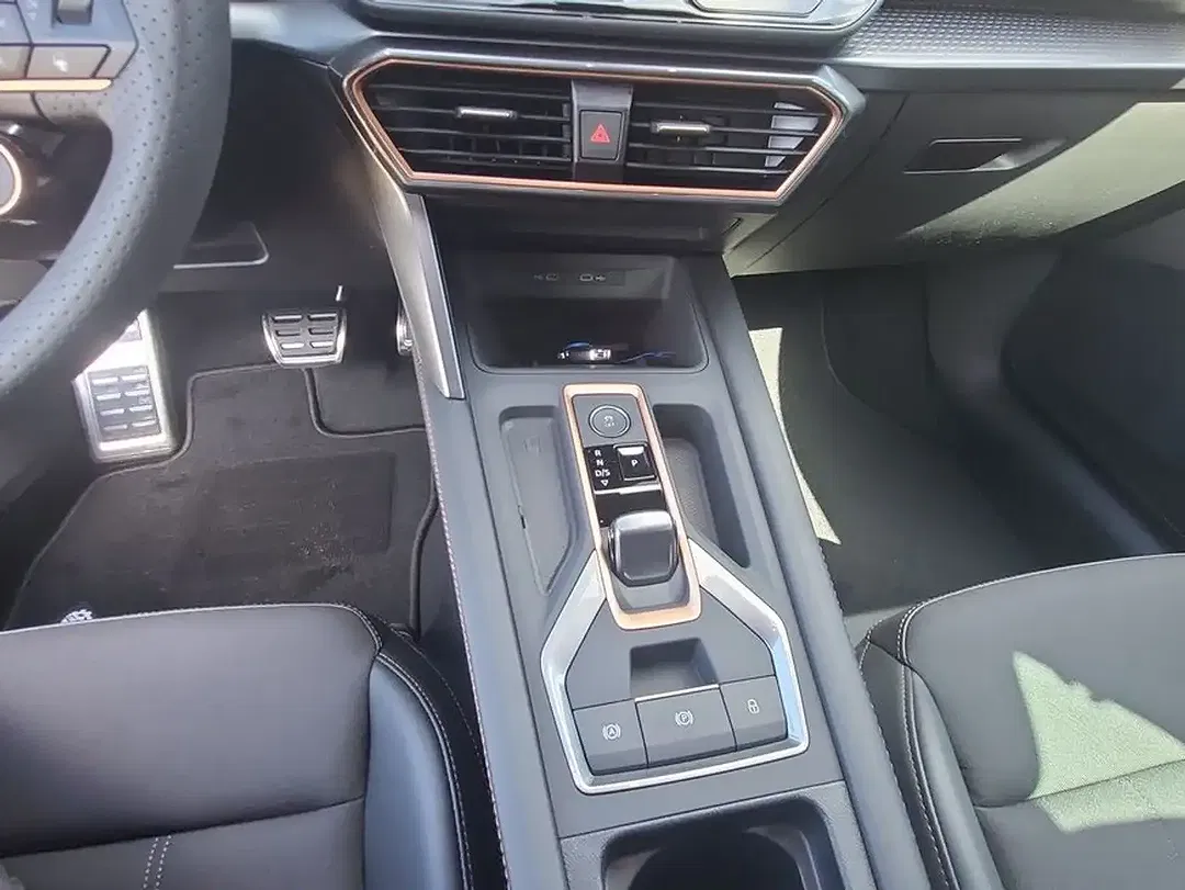 CUPRA Leon 1.5 eTSI DSG Matrix LED Sportstourer - Thumbnail 14