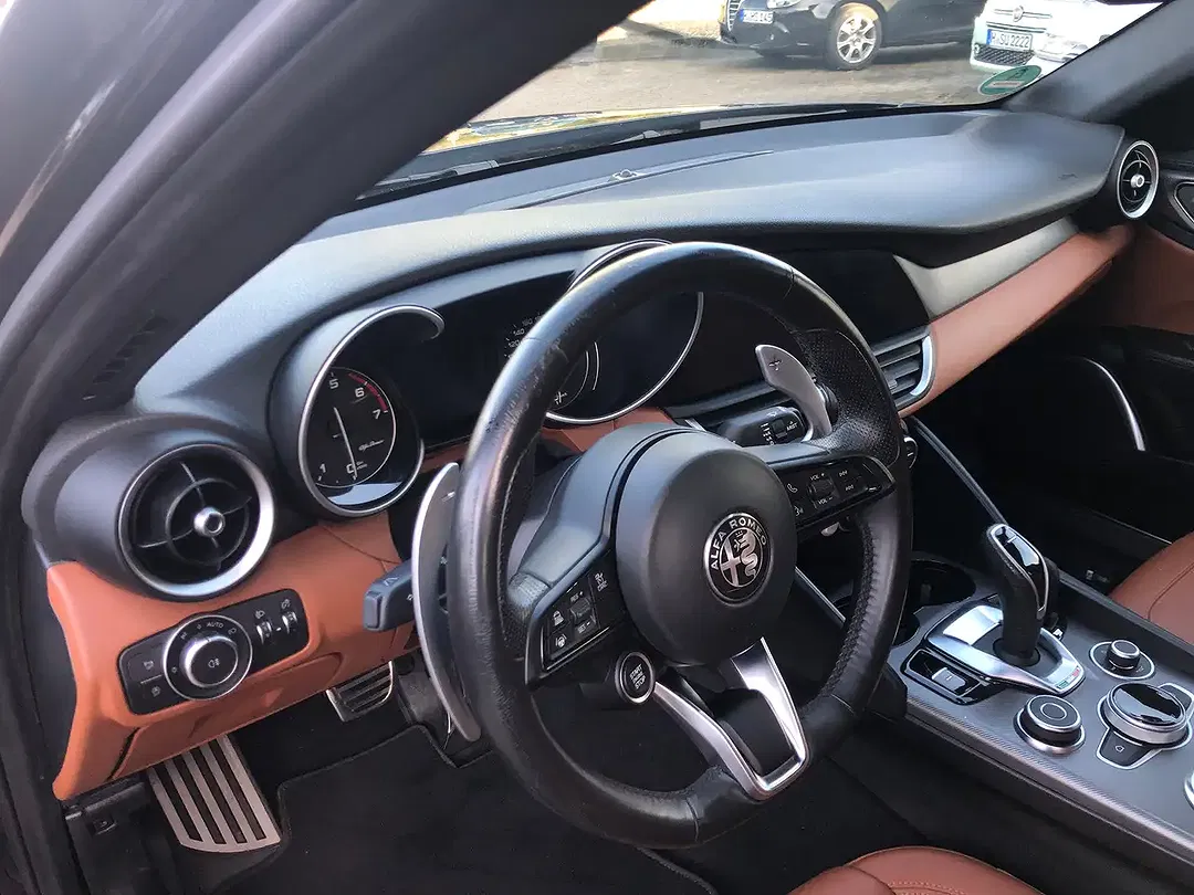 Alfa Romeo Giulia 2.0 16V Turbo Sprint - Thumbnail 12